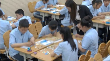 北师大版初中数学八下《平面图形的镶嵌）》辽宁 王琛蕊