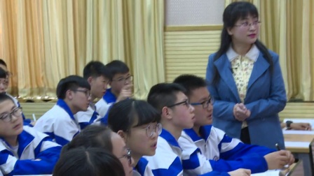 北师大版初中数学八下《3.4 简单的图案设计》甘肃朱红